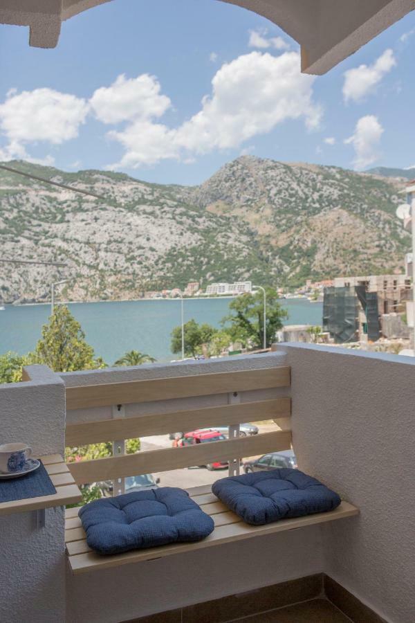 Apartment Medusa Risan Exterior photo